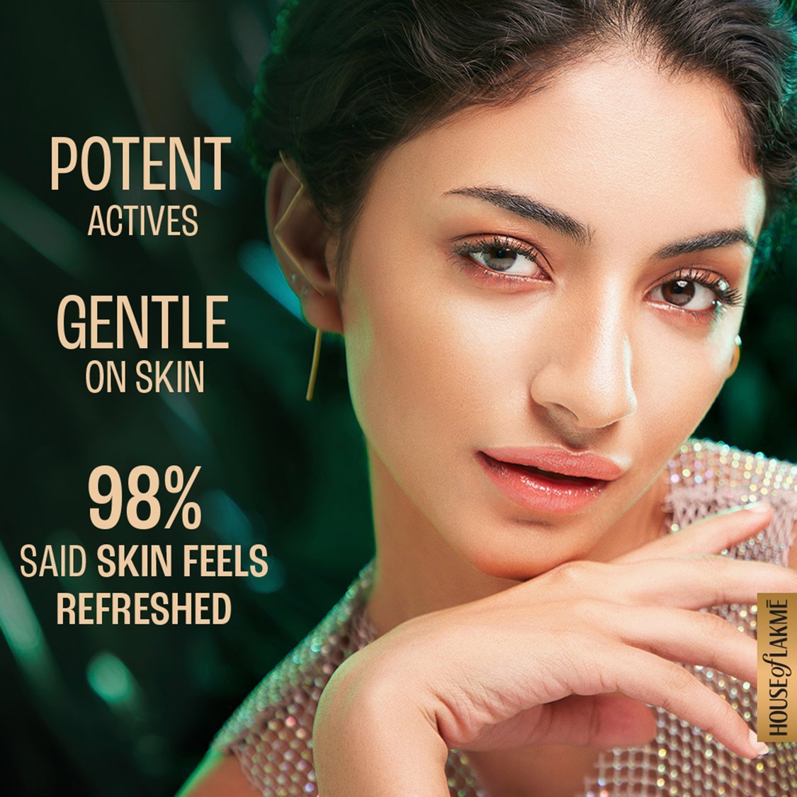 Lakme Skin Ultime Collection Lumi-Smooth Aha Facewash 100G